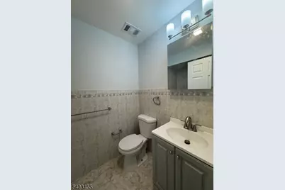 1057 Bond St, Elizabeth, NJ 07201 - Photo 10