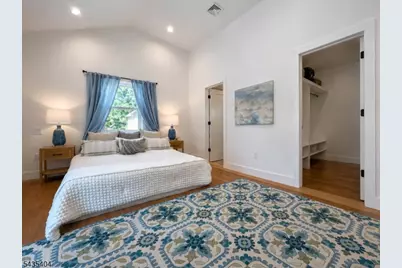 27 Grandview Dr, Wayne, NJ 07470 - Photo 22