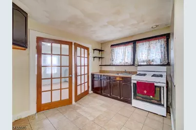 790 Valley St, Union Township, NJ 07088 - Photo 8
