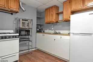 70 Newark Ave, Paterson, NJ 07503 - Photo 16