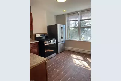 187 Wegman Pkwy #2, Jersey City, NJ 07305 - Photo 2