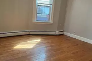 187 Wegman Pkwy, Jersey City, NJ 07305 - Photo 4