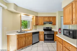 44 Morgan Ct, Bedminster Township, NJ 07921 - Photo 6