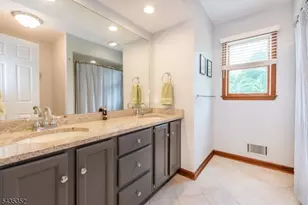 28 Kingswood Ct, Montgomery Township, NJ 08502 - Photo 40