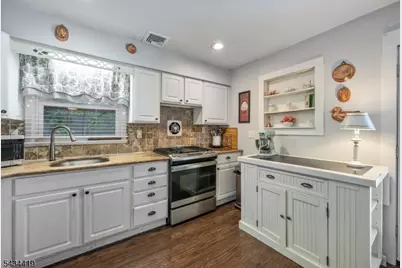 15 Canterbury Rd, Ringwood, NJ 07456 - Photo 8