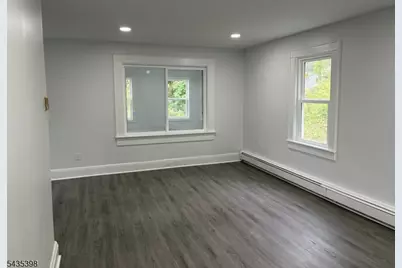 1104 N Washington Ave, Green Brook Township, NJ 08812 - Photo 12