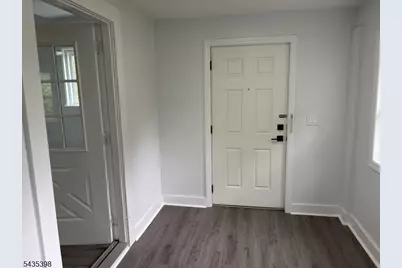 1104 N Washington Ave, Green Brook Township, NJ 08812 - Photo 10