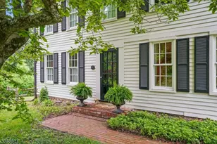 32 Potterstown Rd, Tewksbury Township, NJ 08833 - Photo 2