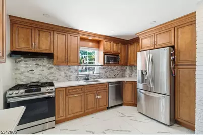 205 New Dover Rd, Woodbridge Township, NJ 07067 - Photo 12