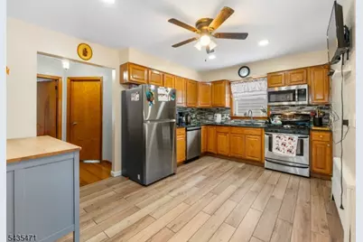 19 Albert St, North Arlington, NJ 07031 - Photo 6