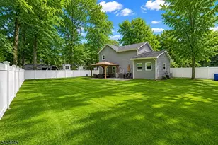 379 Old Georges Rd, North Brunswick Township, NJ 08902 - Photo 32