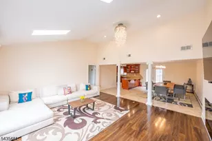 12 Rene Ct, Wayne, NJ 07470 - Photo 8