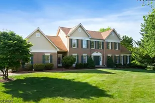 12 Montfort Dr, Montgomery Township, NJ 08502 - Photo 2