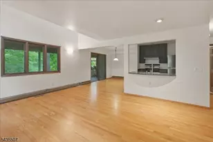 17 Village Way, Vernon Twp., NJ 07462 - Photo 2