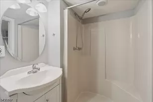 17 Village Way, Vernon Twp., NJ 07462 - Photo 20