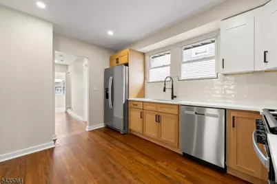 218 Ampere Pkwy, Bloomfield, NJ 07003 - Photo 20