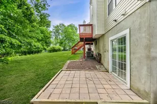 33 E Burgess Dr, Piscataway Township, NJ 08854 - Photo 40