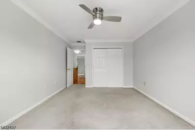 33 E Burgess Dr, Piscataway Township, NJ 08854 - Photo 28