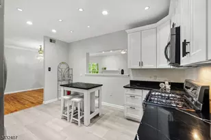 33 E Burgess Dr, Piscataway Township, NJ 08854 - Photo 12