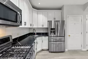 33 E Burgess Dr, Piscataway Township, NJ 08854 - Photo 10