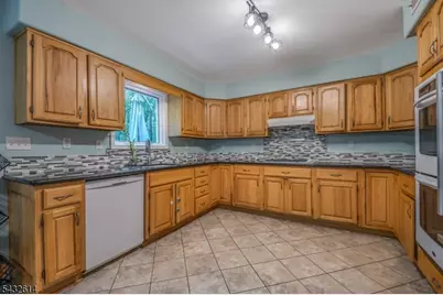 15 Gary Ct, Mount Olive, NJ 07836 - Photo 12