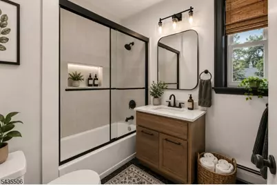 366 7th Ave W, Newark, NJ 07107 - Photo 32