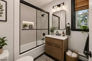 366 7th Ave W, Newark, NJ 07107 - Photo 32