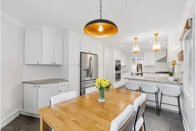 25 Fells Manor Rd, Caldwell, NJ 07006 - Photo 16