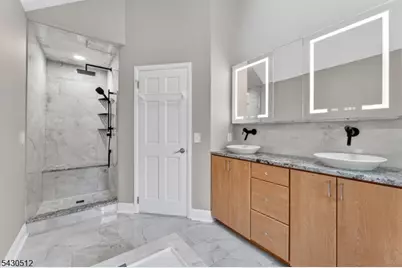 33 Murray Dr, Hillsborough Township, NJ 08844 - Photo 20