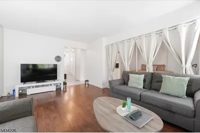 18 Lake Ave #8A, East Brunswick Township, NJ 08816 - Photo 2