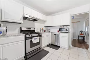 18 Lake Ave, East Brunswick Township, NJ 08816 - Photo 4