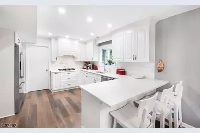36 Gates Rd, Franklin Township, NJ 08873 - Photo 6