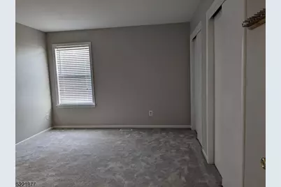 604 Almond Ct, Raritan Township, NJ 08822 - Photo 12