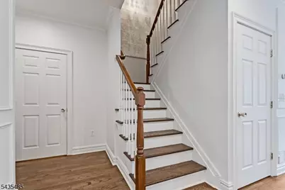 41 Chestnut Ct, Cedar Grove, NJ 07009 - Photo 8