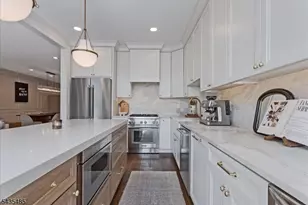 41 Chestnut Ct, Cedar Grove, NJ 07009 - Photo 6