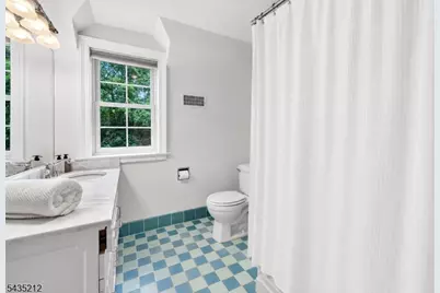 15 Afterglow Ave, Verona, NJ 07044 - Photo 28