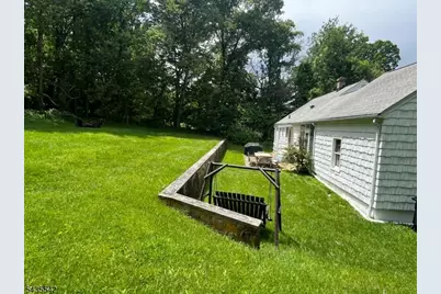 318 Palmer Rd, Denville, NJ 07834 - Photo 4