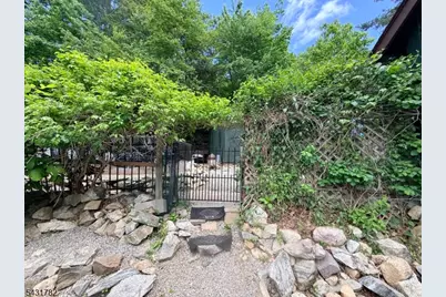 66 Fairlawn Dr, West Milford, NJ 07421 - Photo 34