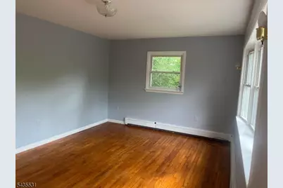 48 E Shore Dr, Vernon, NJ 07462 - Photo 2