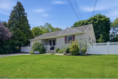 31 Middle Hill Rd, Woodbridge Township, NJ 07067 - Photo 4