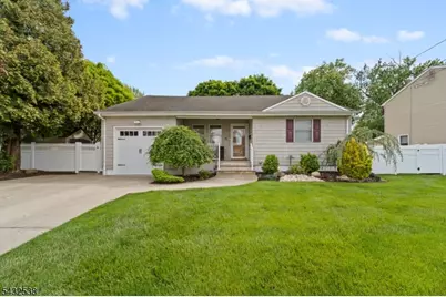 31 Middle Hill Rd, Woodbridge Township, NJ 07067 - Photo 1