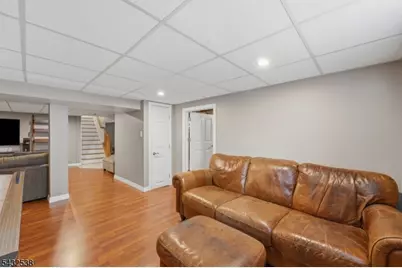31 Middle Hill Rd, Woodbridge Township, NJ 07067 - Photo 26