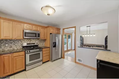 31 Middle Hill Rd, Woodbridge Township, NJ 07067 - Photo 12