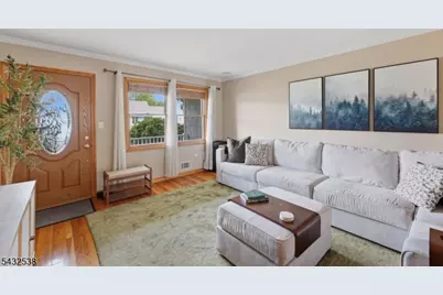 31 Middle Hill Rd, Woodbridge Township, NJ 07067 - Photo 8