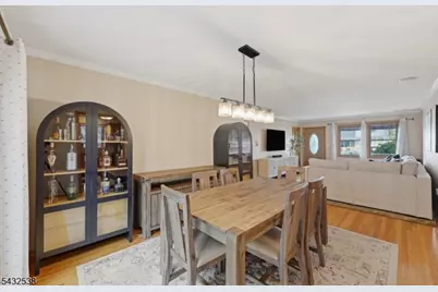 31 Middle Hill Rd, Woodbridge Township, NJ 07067 - Photo 10