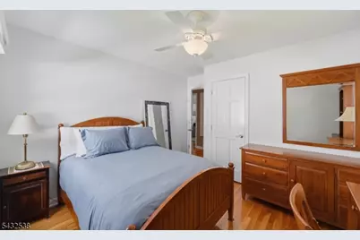 31 Middle Hill Rd, Woodbridge Township, NJ 07067 - Photo 16