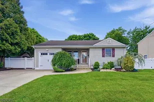 31 Middle Hill Rd, Woodbridge Township, NJ 07067 - Photo 2