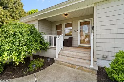 31 Middle Hill Rd, Woodbridge Township, NJ 07067 - Photo 2