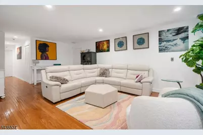 15 Boulder Run Rd, Paterson, NJ 07501 - Photo 8