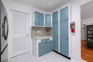 15 Boulder Run Rd, Paterson, NJ 07501 - Photo 6